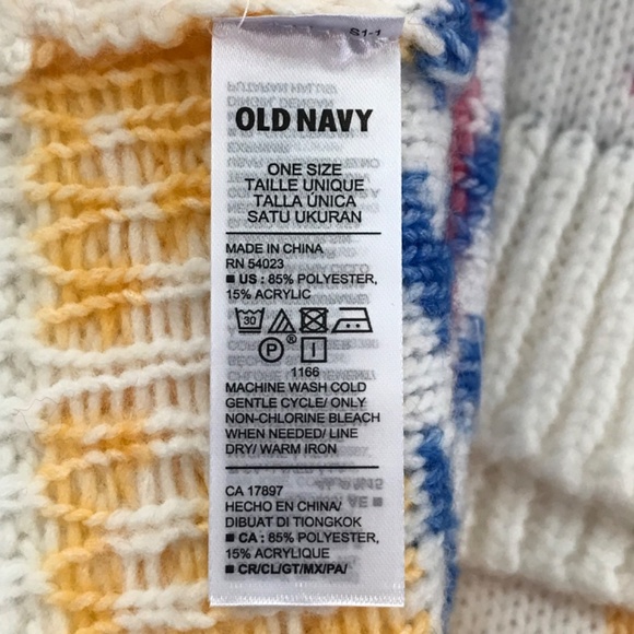 OLD NAVY Fair Isle Snowflake Scarf and Hat Set NWT Rainbow - Picture 8 of 12